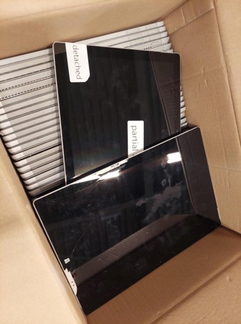 220x Tablet – Defect or for parts – Microsoft